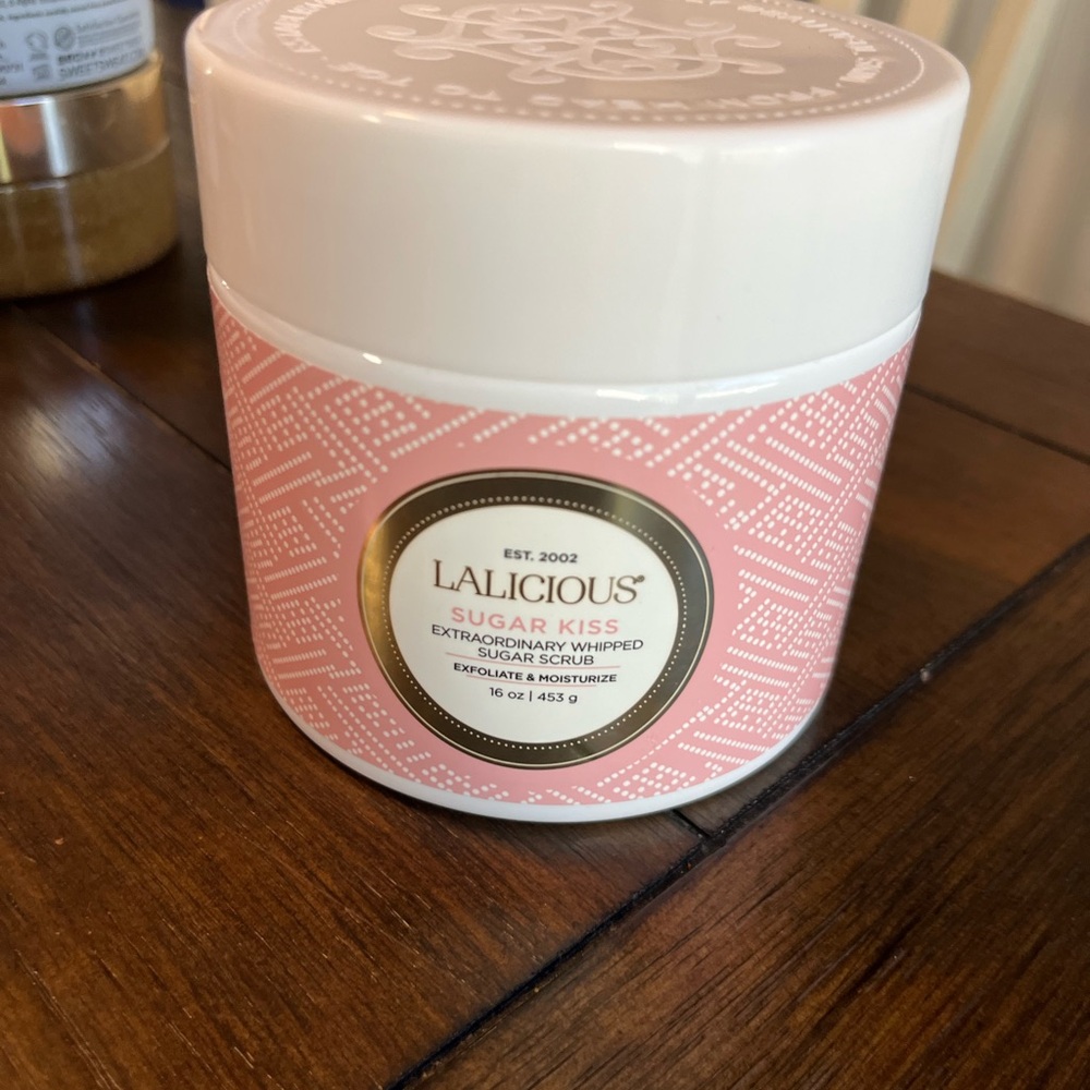 NEW LaLicious Extraordinary Whipped Body Scrub Sugar Kiss 16oz Glowing Skin